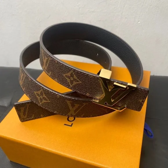 Louis Vuitton Women’s Monogram Leather Belt Gold LV Logo 85cm / 34in - Picture 2 of 5